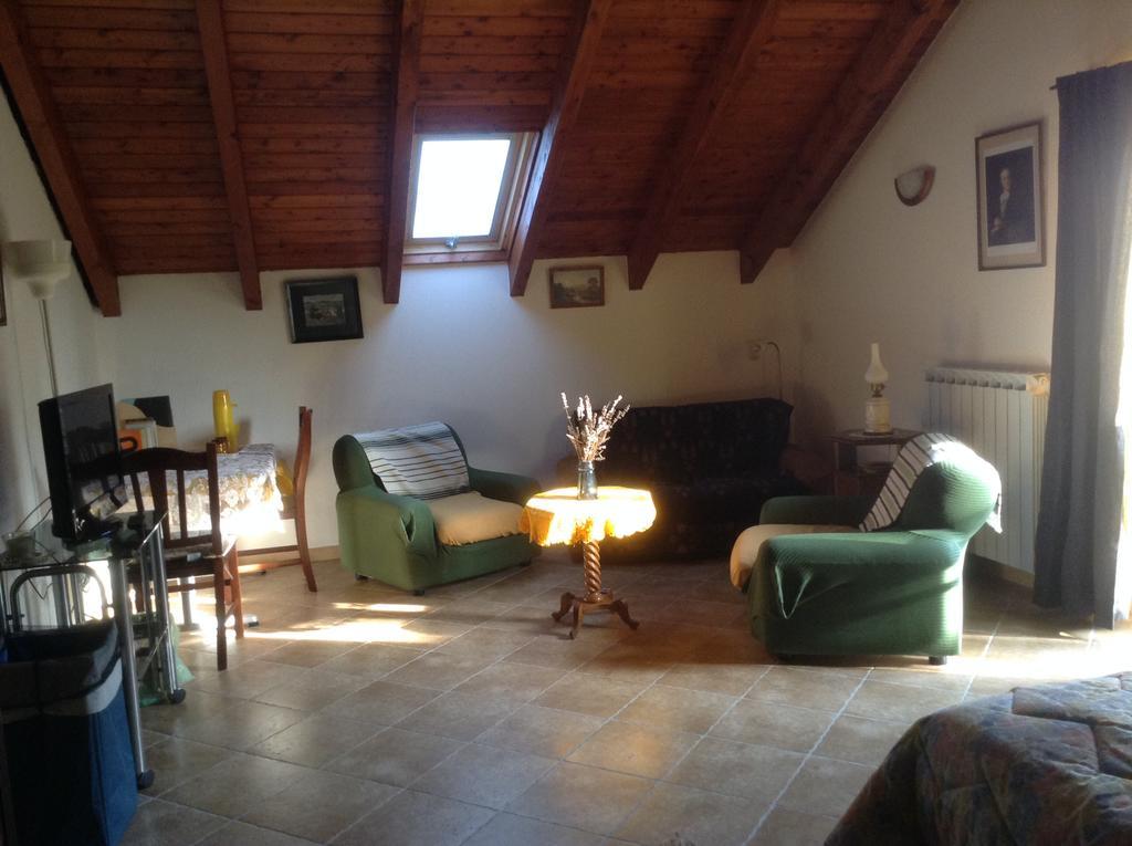 La Casa Inglese Vara Superiore Exterior foto