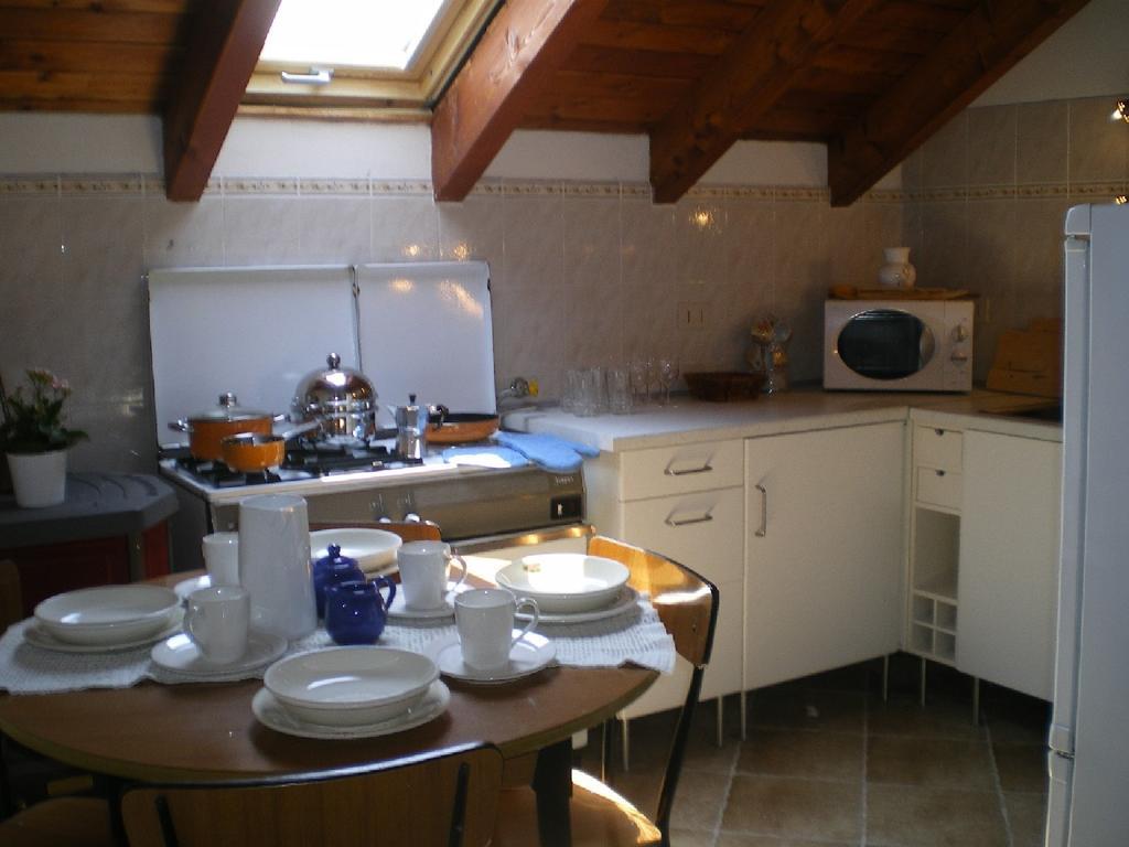 La Casa Inglese Vara Superiore Exterior foto