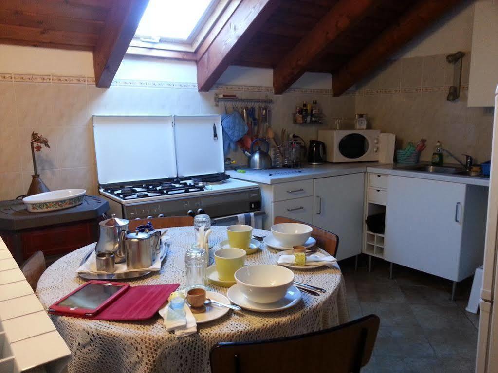 La Casa Inglese Vara Superiore Exterior foto