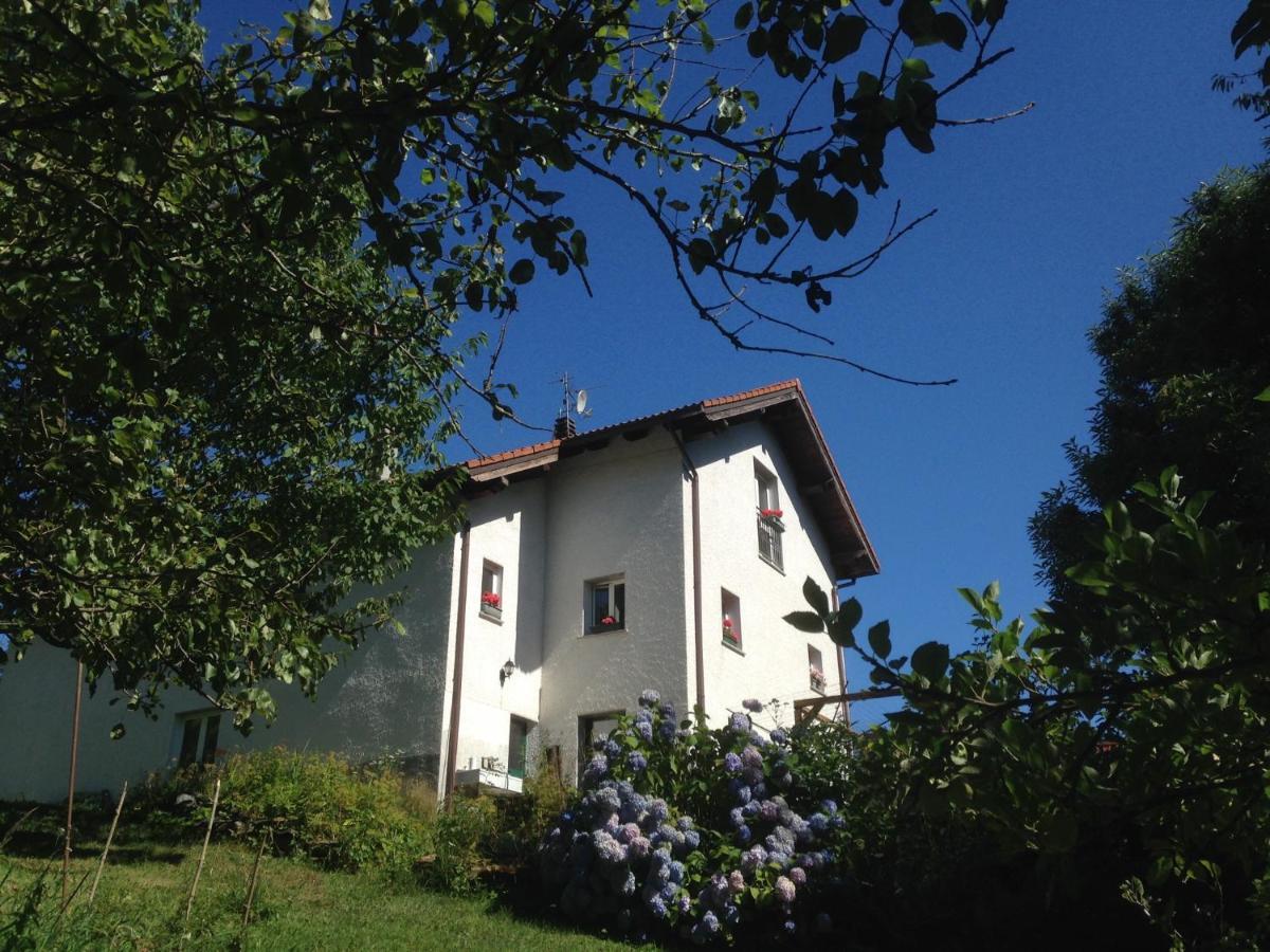 La Casa Inglese Vara Superiore Exterior foto