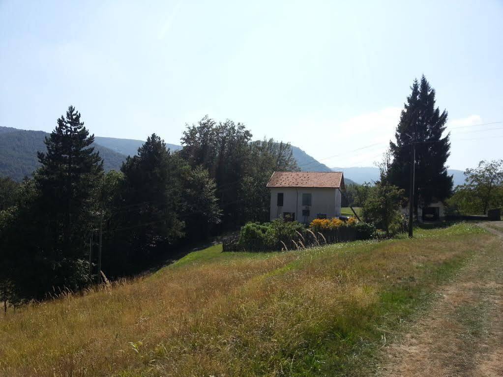La Casa Inglese Vara Superiore Exterior foto